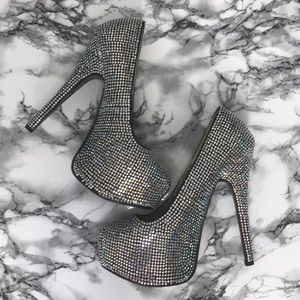 Bordello Teeze Platform Pumps